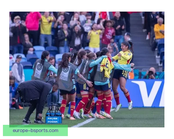 亚历山德拉·波普女足世界杯小组赛梅开二度帮助英格兰取胜