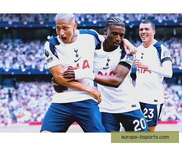 库杜斯英超赛场大放异彩展现惊人过人技巧引发热议