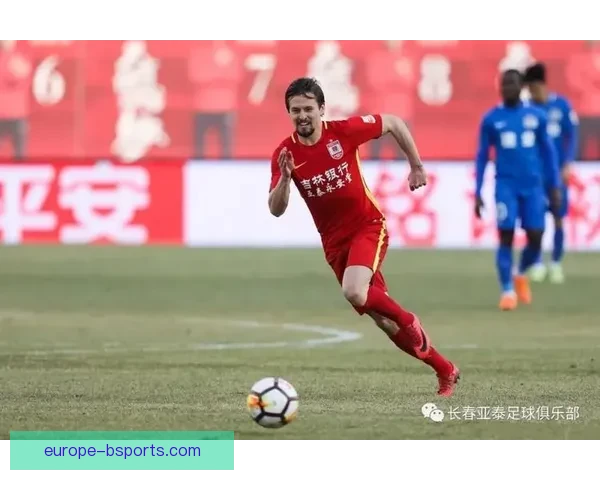 萨默维尔打入铁锤帮首粒进球助力球队迎来赛季首胜
